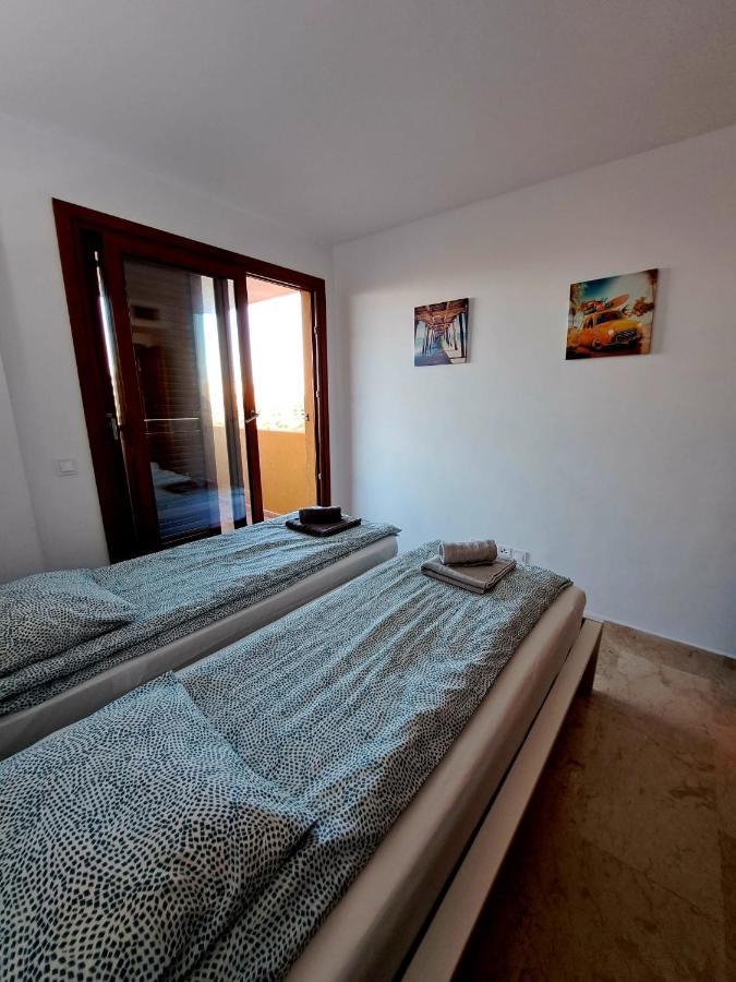 Punta Prima Nice Apartment With Sea Views Torrevieja Bagian luar foto